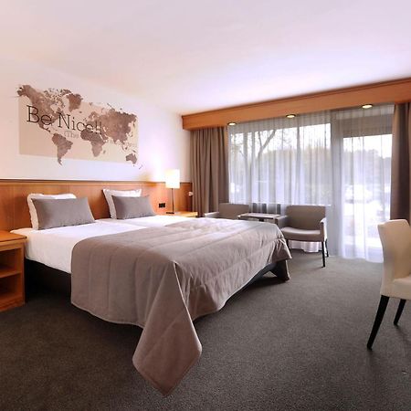 Van Der Valk Hotel Stein Urmond Exteriör bild